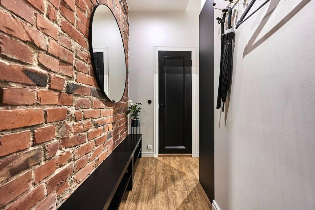 Urban-Glam City Centre Studio With A Gym And Terrace タリン エクステリア 写真
