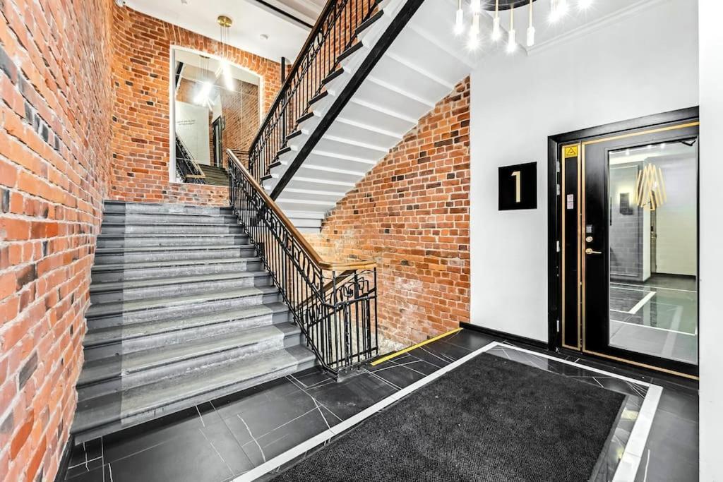 Urban-Glam City Centre Studio With A Gym And Terrace タリン エクステリア 写真