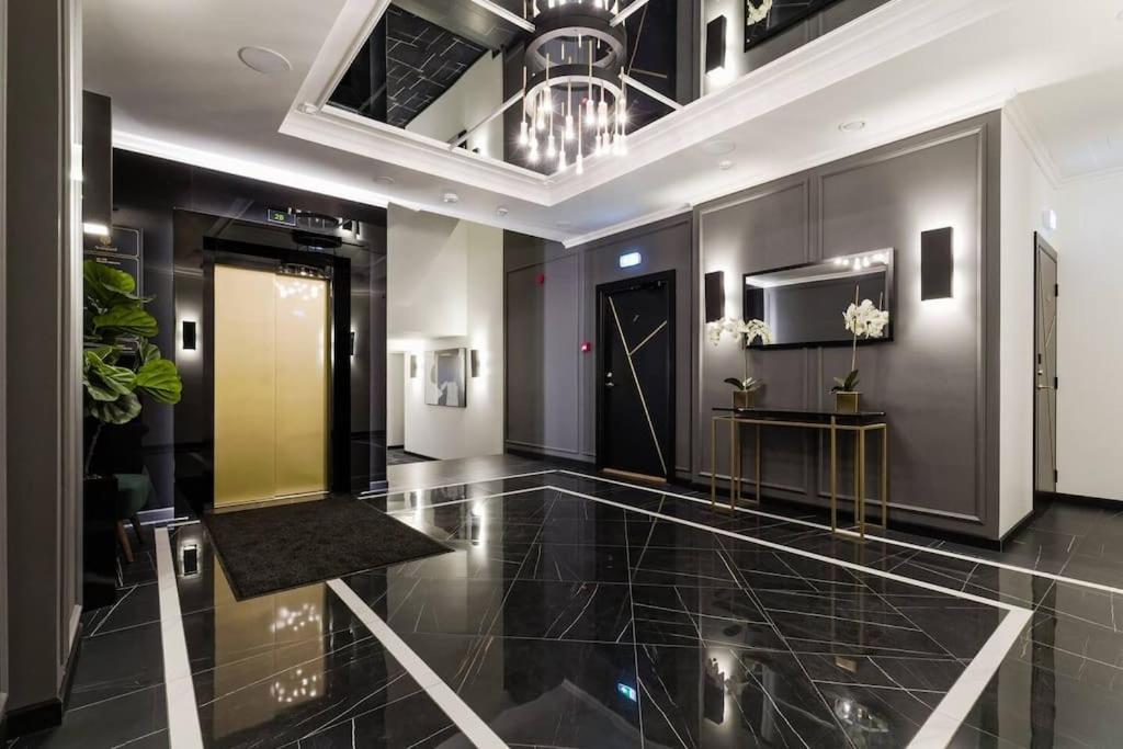 Urban-Glam City Centre Studio With A Gym And Terrace タリン エクステリア 写真
