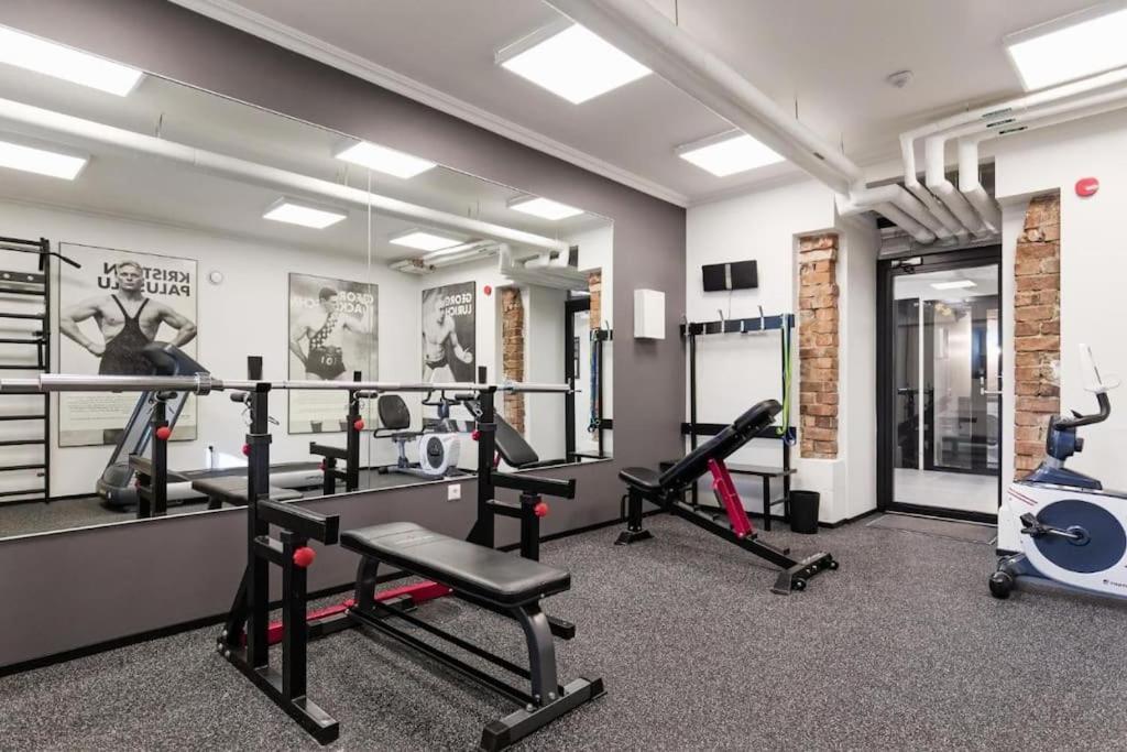 Urban-Glam City Centre Studio With A Gym And Terrace タリン エクステリア 写真