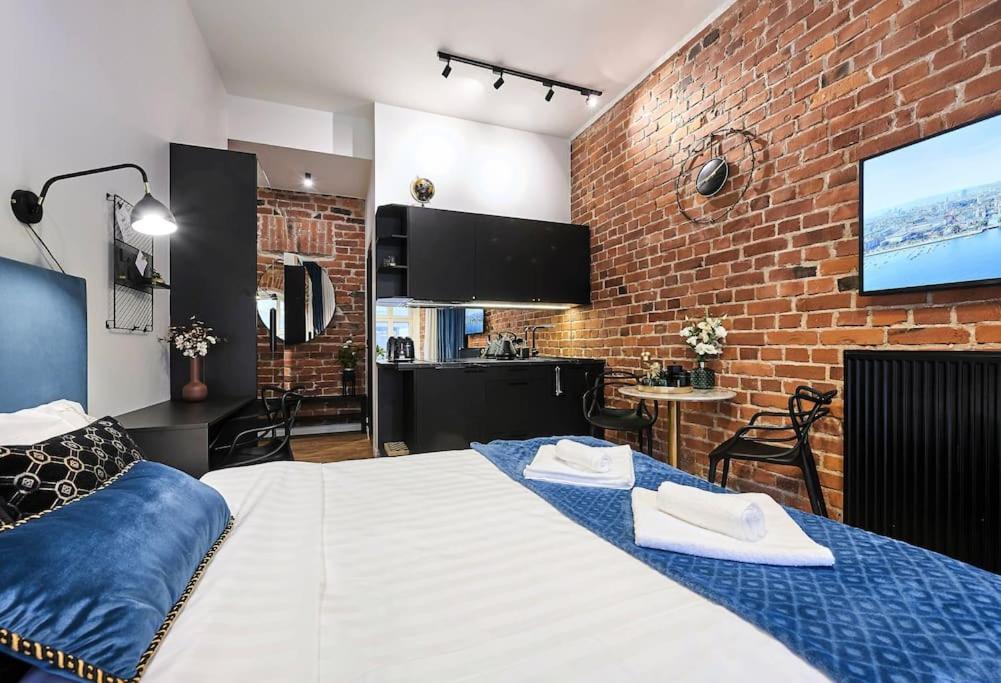 Urban-Glam City Centre Studio With A Gym And Terrace タリン エクステリア 写真