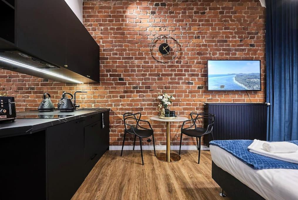 Urban-Glam City Centre Studio With A Gym And Terrace タリン エクステリア 写真