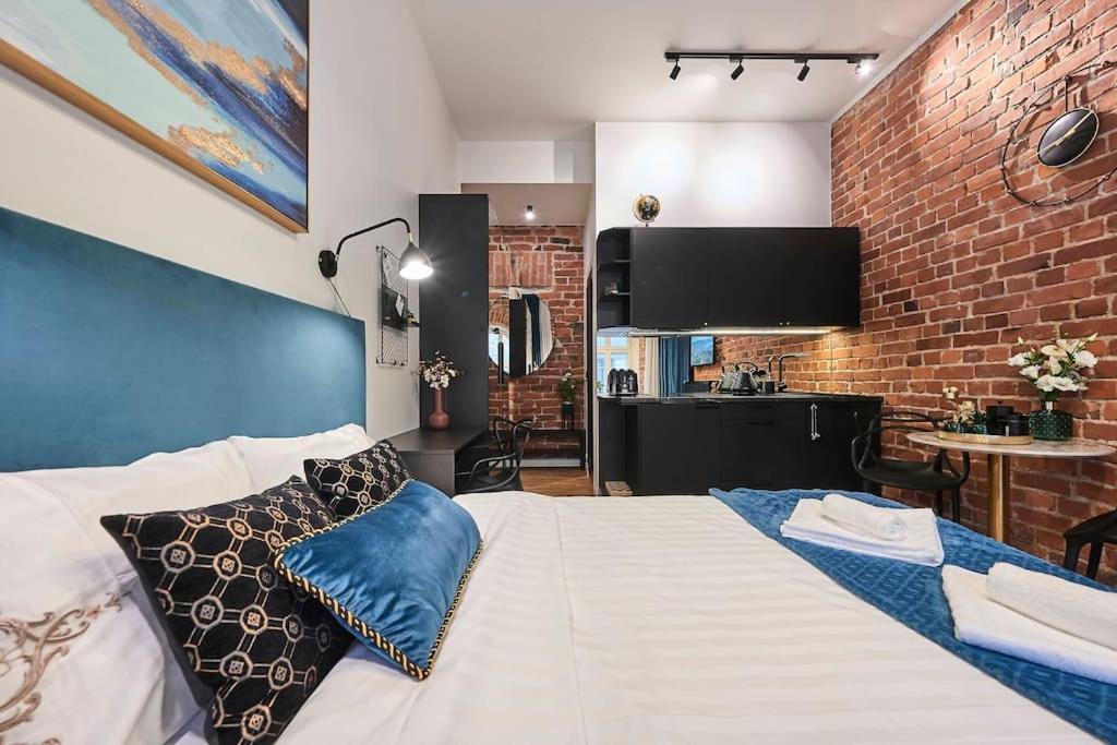 Urban-Glam City Centre Studio With A Gym And Terrace タリン エクステリア 写真